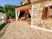 Apartment mit Kamin- Terrasse und Meerblick by Interhome