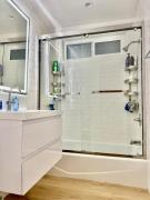 Proper Stays at Melrose Place - West Hollywood Premium G suite