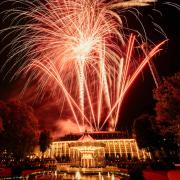 Stylish Central Apartment - Walk to Tivoli - Cafes