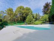 Family and Group Modern City Villa, Near Center