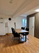 Premium Apartment für Teams & Monteure 2 Schlafzimmer, Parkplatz & WLAN