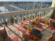 Studio avec terrasse et parking vue Port Camargue