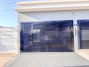 Flat em charmoso residencial + ar cond. e vaga