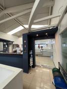 Apartaestudio con cocina dentro centro comercial