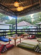 Top Phra Ae beach
