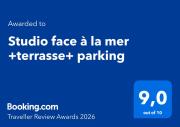 Studio climatisé face à la mer, terrasse et parking