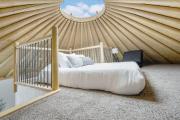 Estelle Luxe-Yurt with private Hot Tub