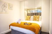 Modern 2BR near Tower Bridge WiFi & Self Check-in