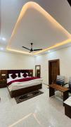 Top Orchha