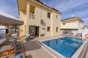 Top Paralimni