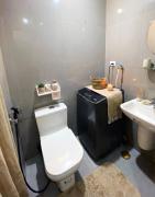 Air Residences 49F City View, Wifi & Netflix