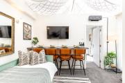 Snug Holland Park Stay