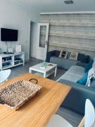 Las Mimosas, familias y parejas - con terraza y parking!