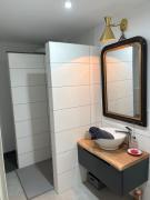 Scheunenzimmer mit eigenem Bad ruhig und naturnah