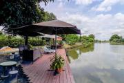 Top Sathani Khlong Luang Phaeng Top Sathani Khlong Luang Phaeng