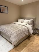 Peaceful En-Suite Double Room in Watford