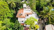 Villa Auro