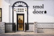 Smol Door