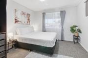 Top Redcliffe