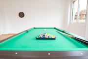 Spacious Zurich flat with game room & pool table