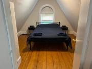 Nice 1BR, 3d floor, near MIT, free parking