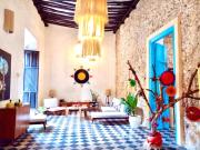 Colonial Oasis with Private Pool,Walk to Main Square