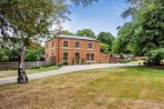 6 Bed in Cowlinge oc-b32762
