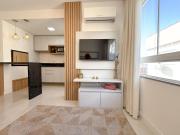 Apto decorado e bem localizado