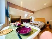 Maison entière avec 3 logements indépendants & Cours exterieur