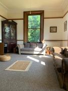 Spacious family and pet friendly home with sea views