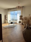 T2 spacieux rénové, vue mer et terrasse