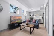 Bright and Modern Studio in Louisville # 108
