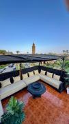 Beautiful Modern Triplex With Pool