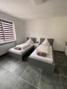 Modernes 1-Zimmer Apartment mit Küche und Bad