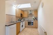Top Burton Bradstock