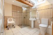 Top Burton Bradstock