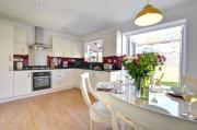 3 Bed in Whitby oc-w420