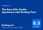 The Rose 506: Studio Apartment with Rooftop Pool