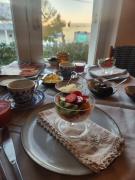 The Richmond Café and Rooms