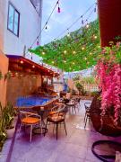 Catba SunWoo Homestay & Hotel