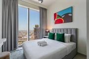 Elegant 2Bed Walk to Burj Khalifa & Dubai Mall