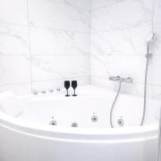 Gare à 300 Mètres, Sauna, Balneo, 2 x Parkings