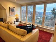 Sonnige Design-Dachwohnung mit Fernblick