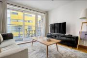 Canary Wharf Riverside Apt Near DLR and Tube