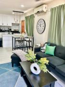 Luxury Beds, Great Layout | Central 2BR Apartment