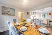 3 Bed in Tenby oc-h26847