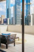 Flinders Street Penthouse With Panoramic Views