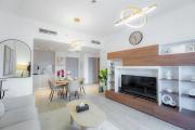Yas Island Gem 1BR Near Warner Bros & SeaWorld