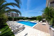 Sunny Garden Adria