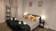 Cosy 2 Bedroom House Sleeps 6 Free Parking